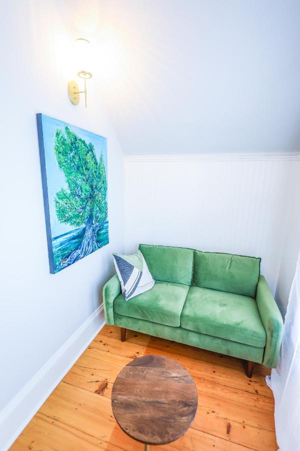 Mahone Bay Bed And Breakfast Экстерьер фото